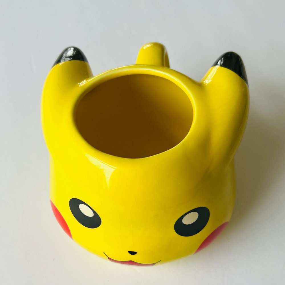 POKEMON Pikachu "2020" Yellow Cup EUC